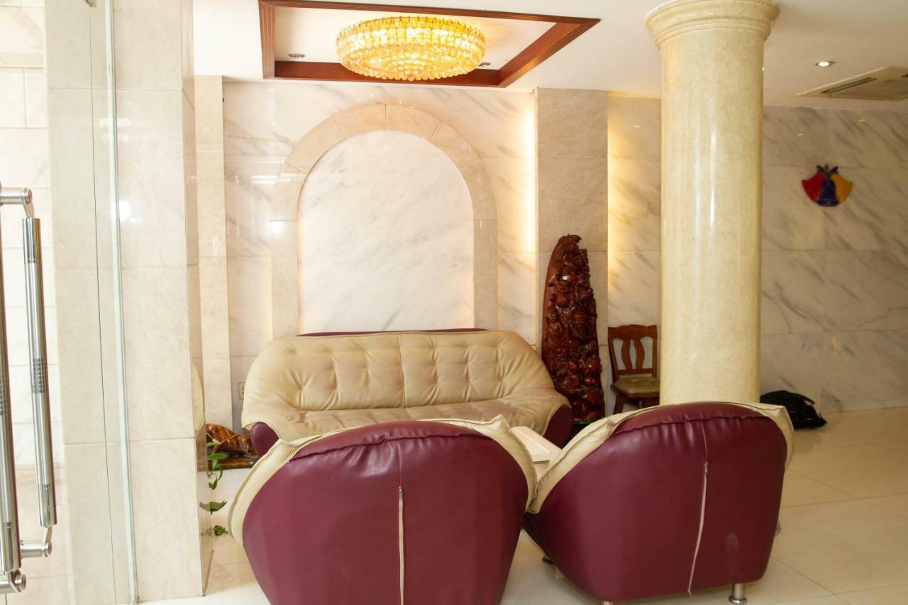 Aha Thanh Long Tan Hotel Хошимин Экстерьер фото